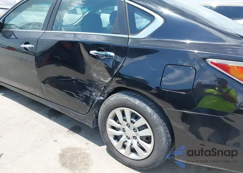 2015 Nissan Altima 2.5/2.5 S/2.5 Sl/2.5 Sv from USA, damaged, VIN 1N4AL3AP5FC256172